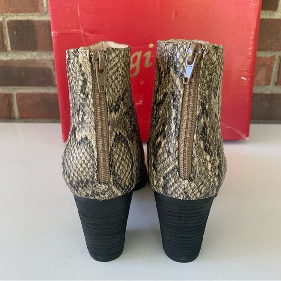 ZiGi Soho women’s Harlan Snake Print Block Heel Ankle Boots Size US 9 M NEW - Picture 6 of 8